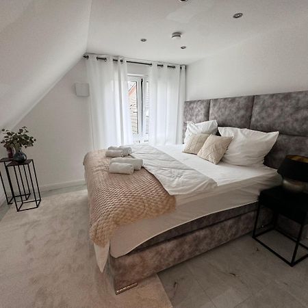 Relaxdays-Apartments 1 Garten Und Pool-Mitbenutzung, Wallbox, Kostenloser Parkplatz, Kontaktloser Checkin, Wifi Mit Smarttv Gütersloh Екстериор снимка