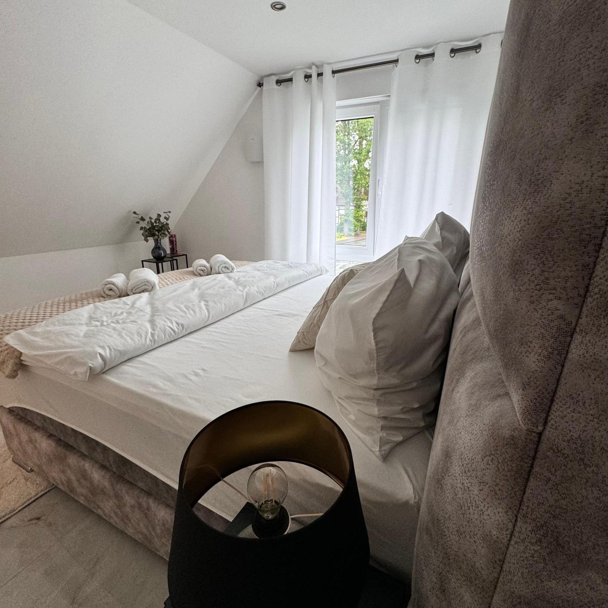 Relaxdays-Apartments 1 Garten Und Pool-Mitbenutzung, Wallbox, Kostenloser Parkplatz, Kontaktloser Checkin, Wifi Mit Smarttv Gütersloh Екстериор снимка