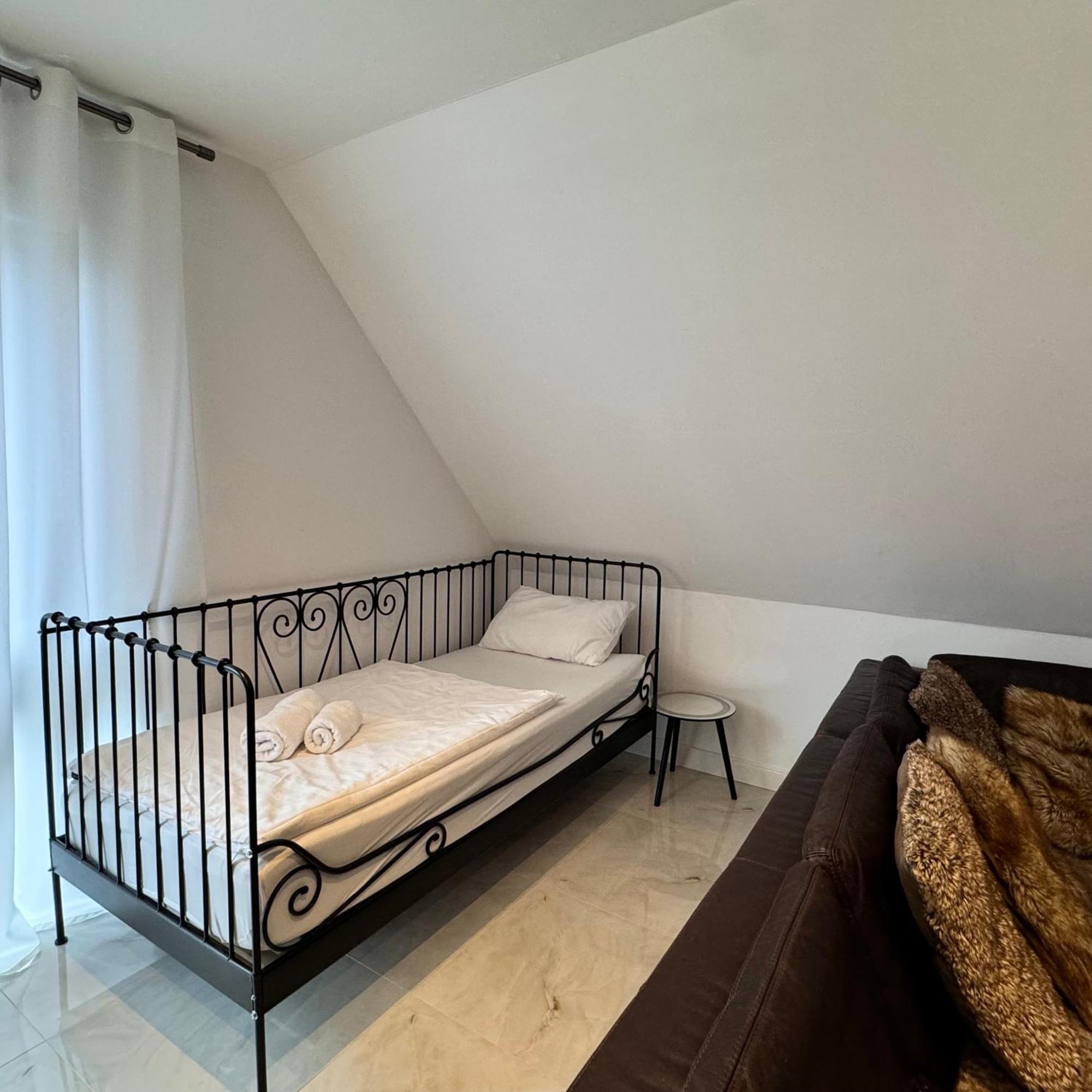 Relaxdays-Apartments 1 Garten Und Pool-Mitbenutzung, Wallbox, Kostenloser Parkplatz, Kontaktloser Checkin, Wifi Mit Smarttv Gütersloh Екстериор снимка