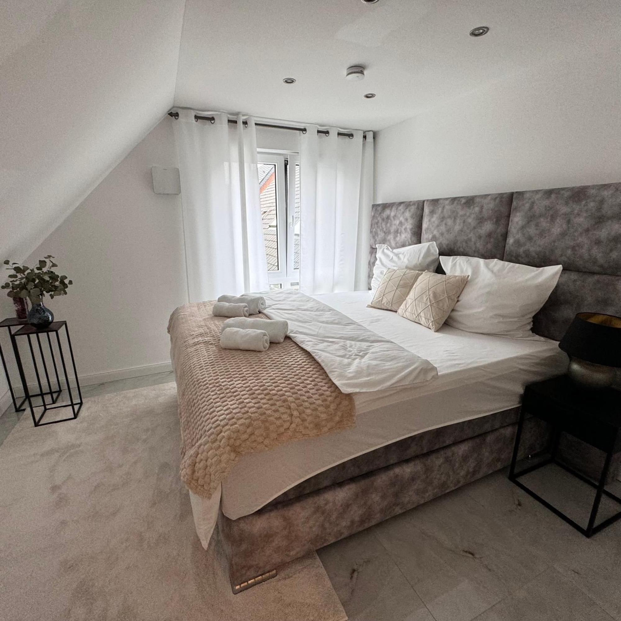 Relaxdays-Apartments 1 Garten Und Pool-Mitbenutzung, Wallbox, Kostenloser Parkplatz, Kontaktloser Checkin, Wifi Mit Smarttv Gütersloh Екстериор снимка